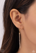 Load image into Gallery viewer, Rows of Romance - Gold V449