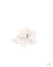 Load image into Gallery viewer, Petal Pact - White #R808