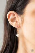 Load image into Gallery viewer, Royal Reminiscence - Gold #P2002