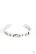 Load image into Gallery viewer, A Grandmothers Love - Silver #MD010