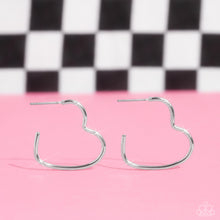 Load image into Gallery viewer, Burnished Beau - Silver #V202