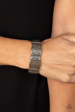 Load image into Gallery viewer, Wine Country - Brass #B970
