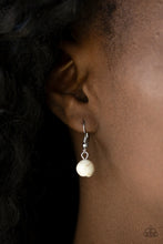 Load image into Gallery viewer, Rural Rustler - White #N7494
