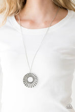 Load image into Gallery viewer, Chicly Centered - Silver #N7367
