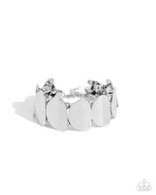 Load image into Gallery viewer, Dauntless Delight - Silver #B864
