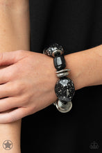 Load image into Gallery viewer, Glaze of Glory - Black #BB4012
