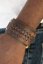 Load image into Gallery viewer, Hot On The Trail - Brown
