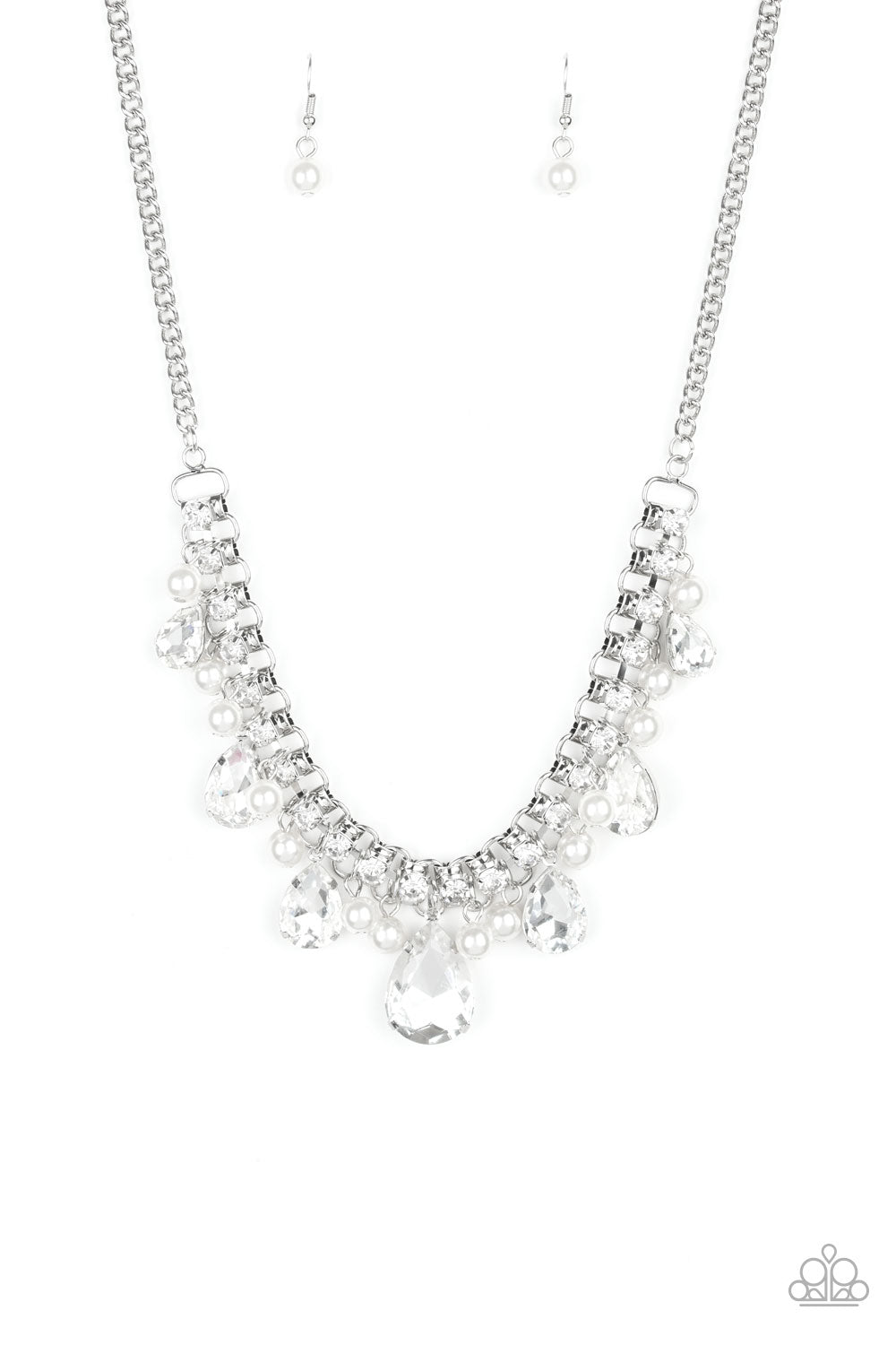 Knockout Queen - White #P2101
