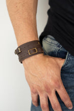 Load image into Gallery viewer, Bronco Bustin Buckles - Brass #M1041
