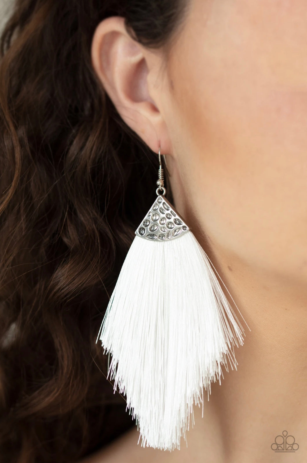 Tassel Tempo - White #UE2314